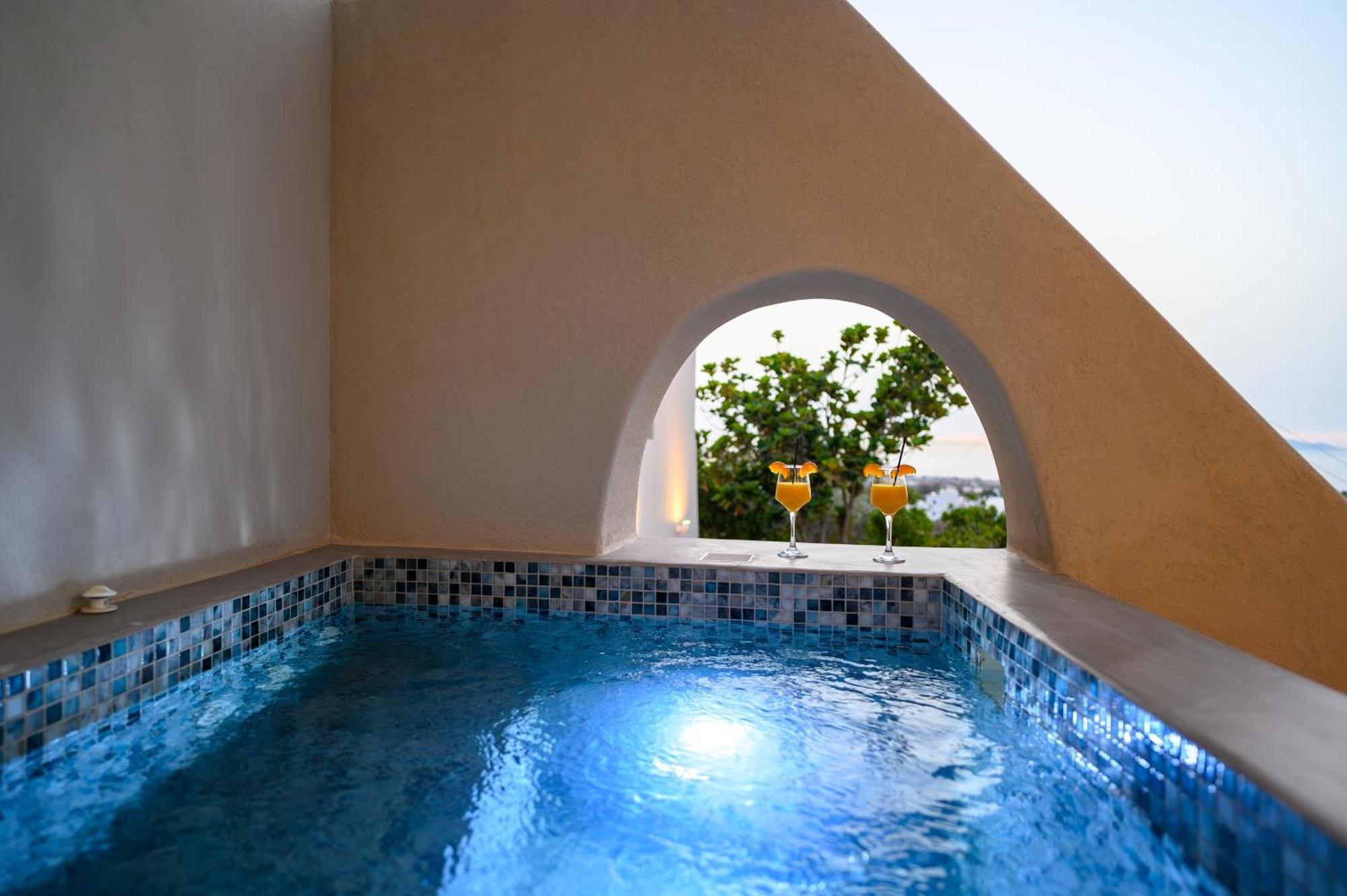 Galaria Serenity Suites Vóthon Dış mekan fotoğraf
