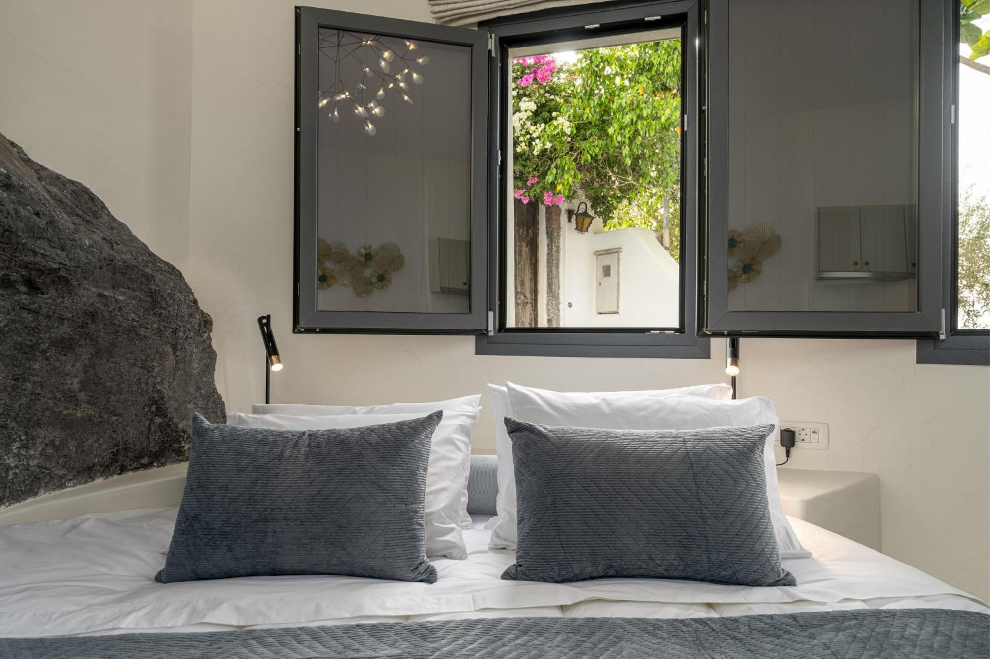 Galaria Serenity Suites Vóthon Dış mekan fotoğraf